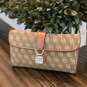 Dooney & Bourke Anniversary Signature Wallet
